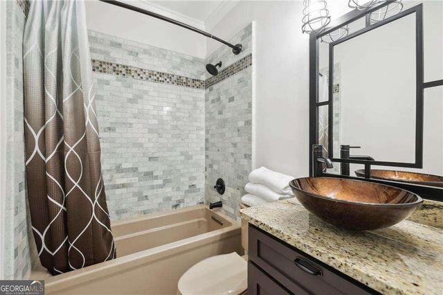 3675 Peachtree Road NE 45, Atlanta, GA 30319