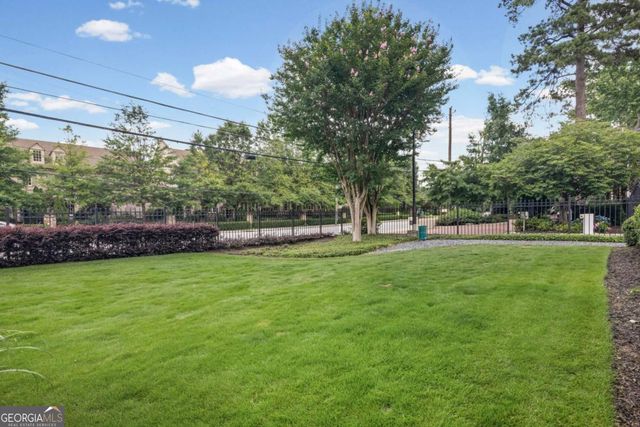 3675 Peachtree Road NE 45, Atlanta, GA 30319