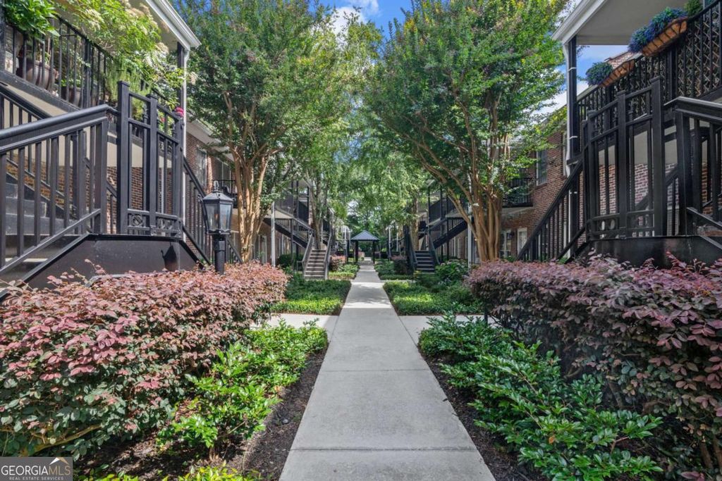 3675 Peachtree Road NE 45, Atlanta, GA 30319