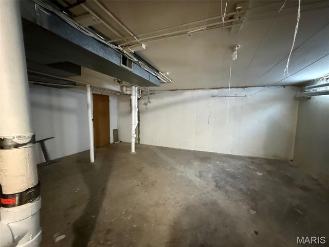 7925 Royal Arms Court 1, St Louis, MO 63123