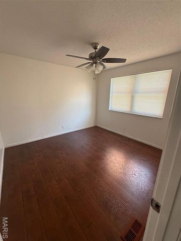 7925 Royal Arms Court 1, St Louis, MO 63123