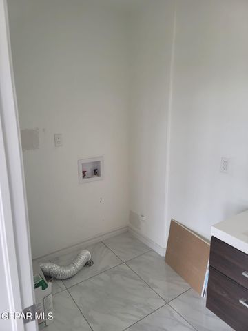 324 Valley Fair Way, El Paso, TX 79907