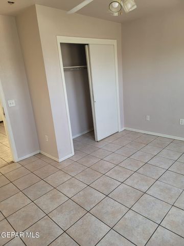 324 Valley Fair Way, El Paso, TX 79907