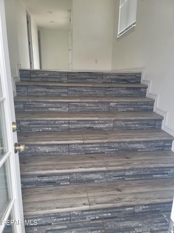 324 Valley Fair Way, El Paso, TX 79907