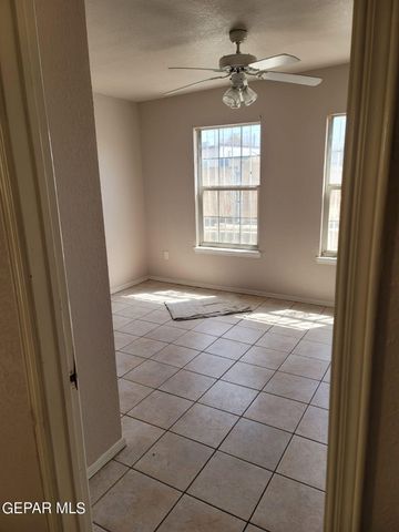 324 Valley Fair Way, El Paso, TX 79907