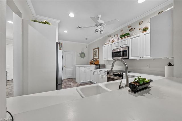 326 Stella Maris DR S, Naples, FL 34114
