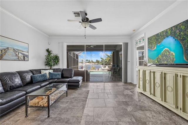 326 Stella Maris DR S, Naples, FL 34114