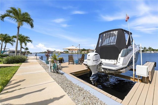326 Stella Maris DR S, Naples, FL 34114