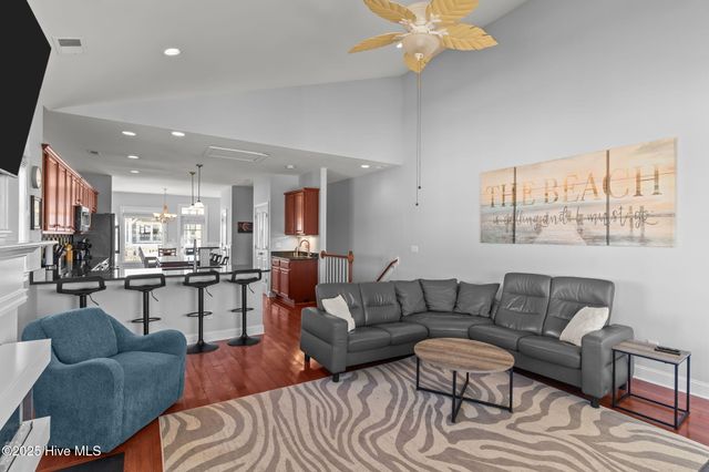 1102 Canal Drive A, Carolina Beach, NC 28428