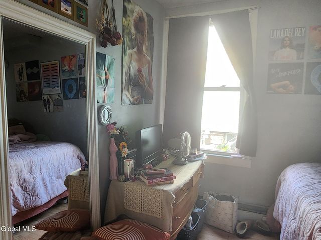 21 Walnut Street, Glens Falls, NY 12801