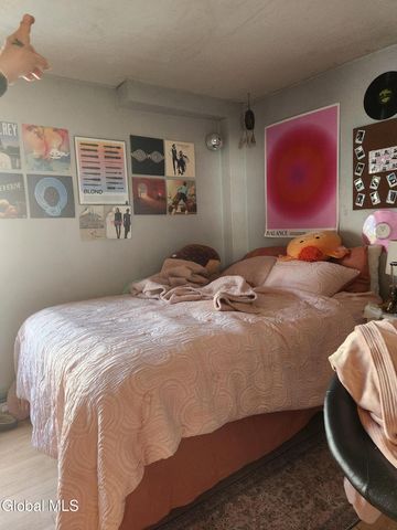 21 Walnut Street, Glens Falls, NY 12801