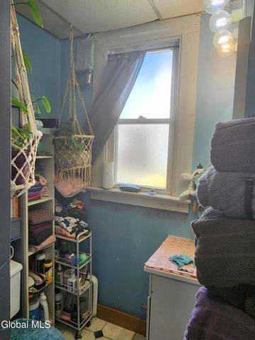 21 Walnut Street, Glens Falls, NY 12801