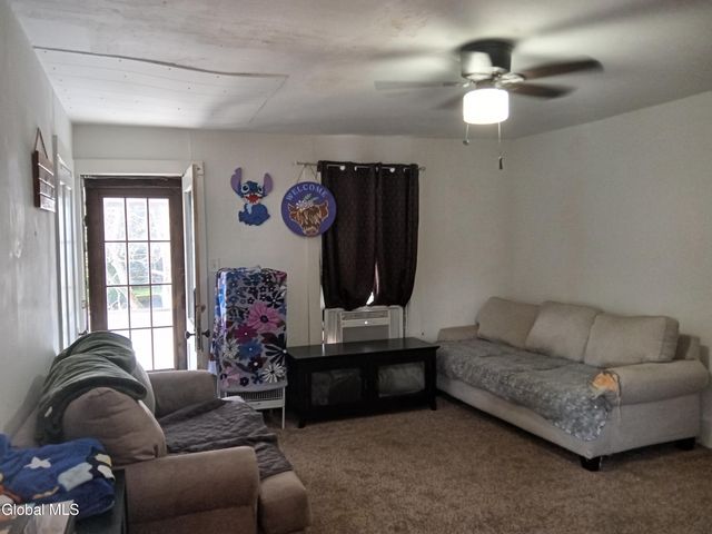 21 Walnut Street, Glens Falls, NY 12801