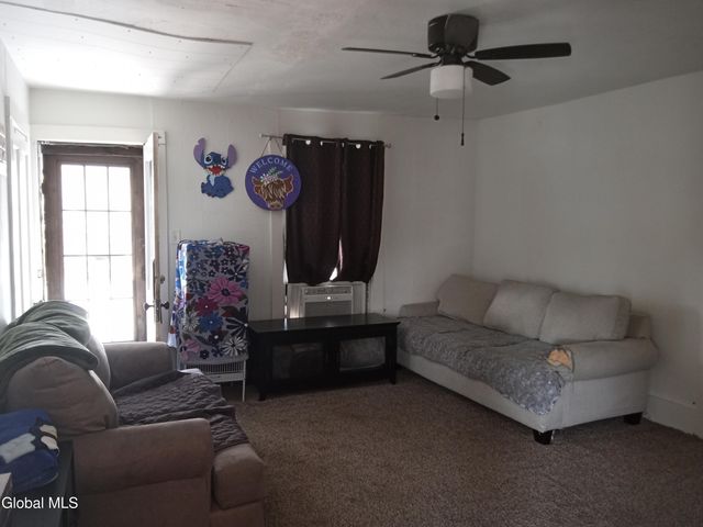 21 Walnut Street, Glens Falls, NY 12801