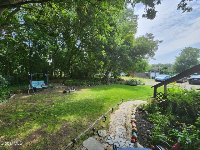 21 Walnut Street, Glens Falls, NY 12801