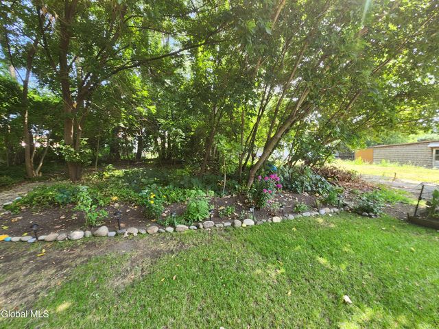 21 Walnut Street, Glens Falls, NY 12801