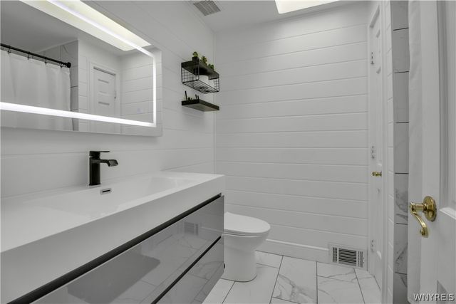 1 San Pablo Court, Amherst, NY 14051