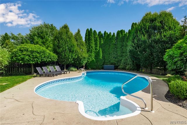 1 San Pablo Court, Amherst, NY 14051