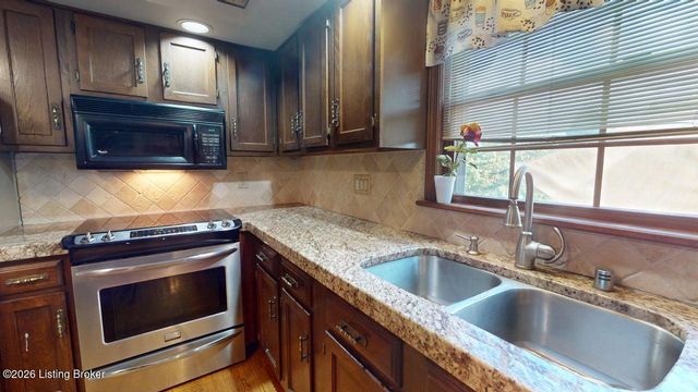 2214 Alice Kay Dr, Louisville, KY 40214