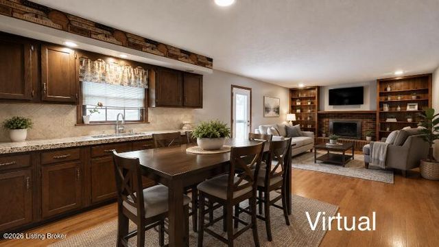 2214 Alice Kay Dr, Louisville, KY 40214