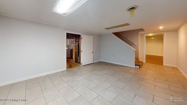 2214 Alice Kay Dr, Louisville, KY 40214
