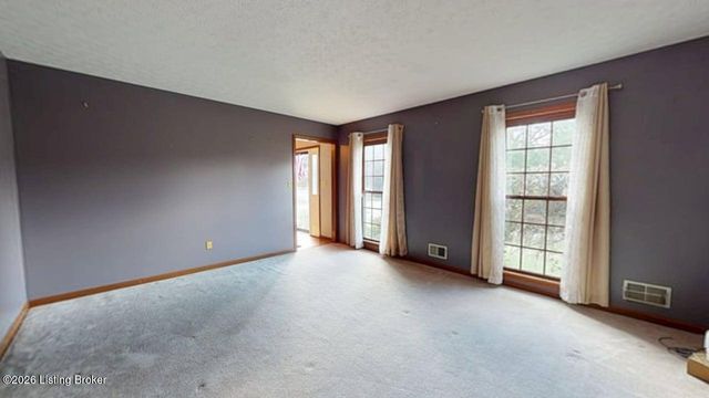 2214 Alice Kay Dr, Louisville, KY 40214