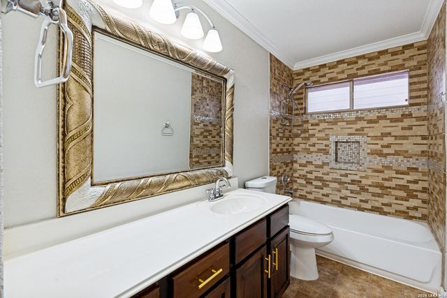 1931 Walter Raleigh, Windcrest, TX 78239