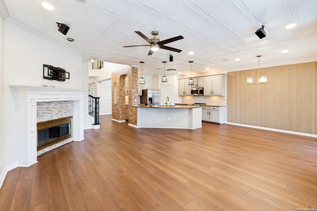 1931 Walter Raleigh, Windcrest, TX 78239