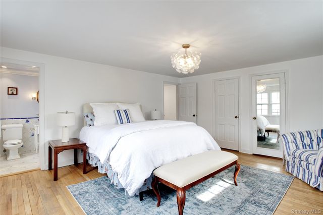 448 Abbey Road N, Manhasset, NY 11030