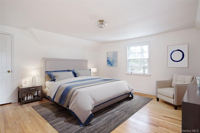 448 Abbey Road N, Manhasset, NY 11030