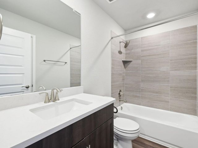 129 Skyview Farm LN, Liberty Hill, TX 78642