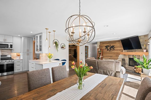 485 Lilac Lane, Elk Grove Village, IL 60007