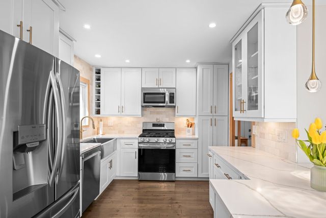 485 Lilac Lane, Elk Grove Village, IL 60007