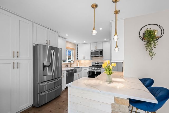 485 Lilac Lane, Elk Grove Village, IL 60007