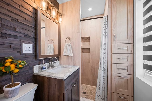 485 Lilac Lane, Elk Grove Village, IL 60007