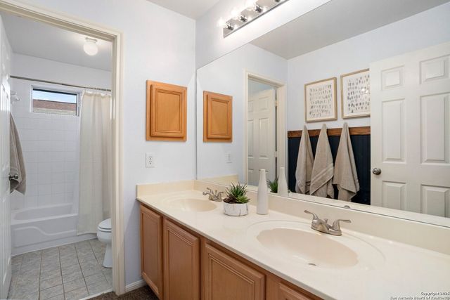 4454 Amandas Cv, San Antonio, TX 78247