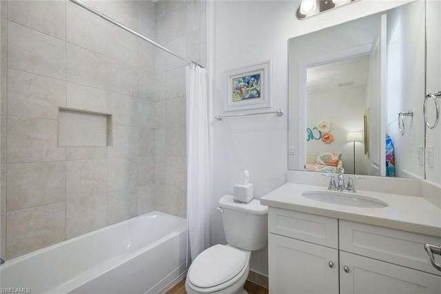 9458 Greenleigh CT, Naples, FL 34120