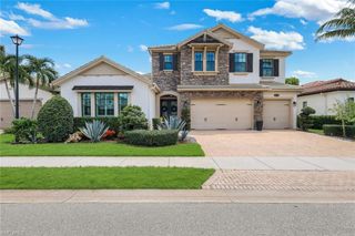 9458 Greenleigh CT, Naples, FL 34120