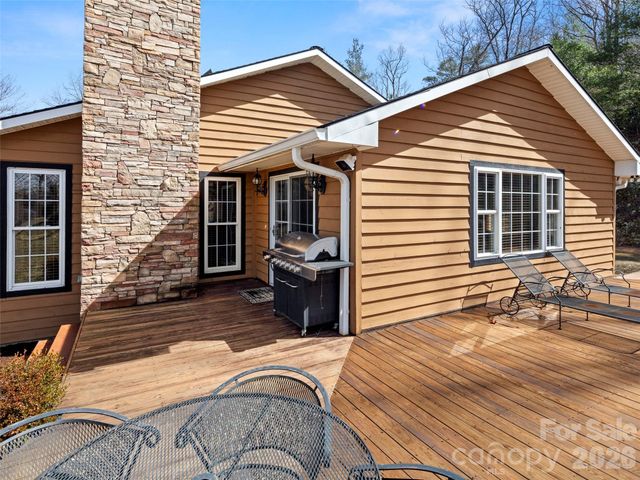 609 N Fork Road, Black Mountain, NC 28711