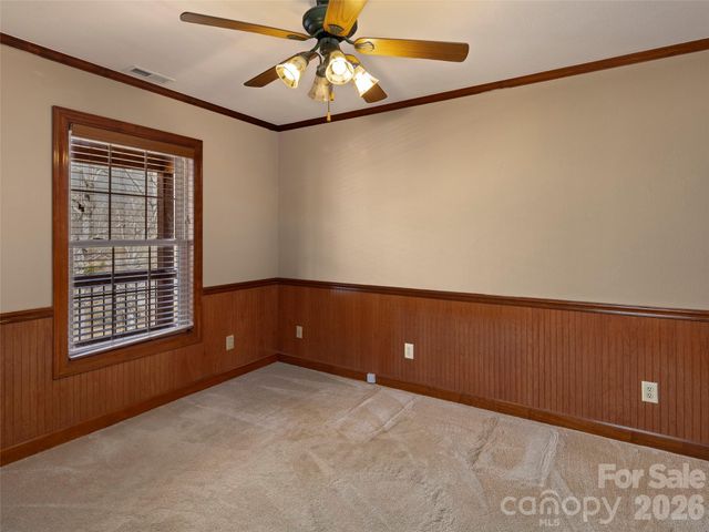 609 N Fork Road, Black Mountain, NC 28711