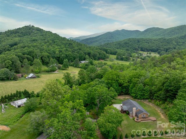 609 N Fork Road, Black Mountain, NC 28711