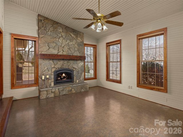 609 N Fork Road, Black Mountain, NC 28711