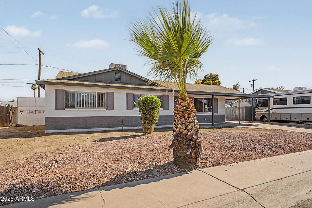 2917 W ASTER Drive, Phoenix, AZ 85029 — photo 2