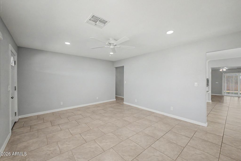 2917 W ASTER Drive, Phoenix, AZ 85029 — photo 5