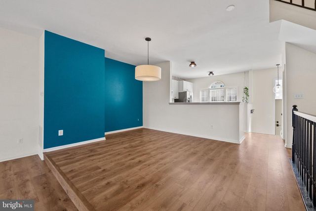 44894 POINT BAY TER, Ashburn, VA 20147