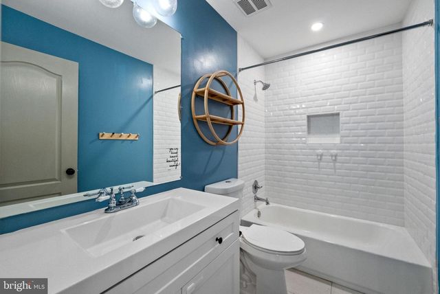 44894 POINT BAY TER, Ashburn, VA 20147