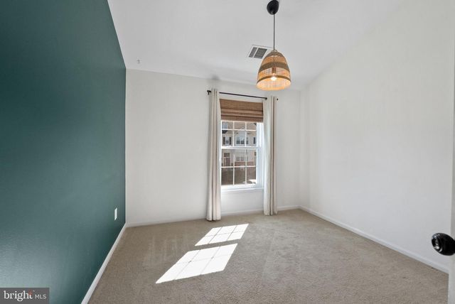 44894 POINT BAY TER, Ashburn, VA 20147