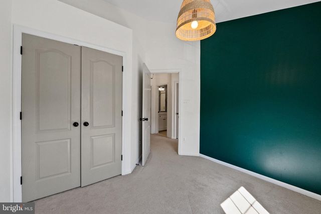 44894 POINT BAY TER, Ashburn, VA 20147