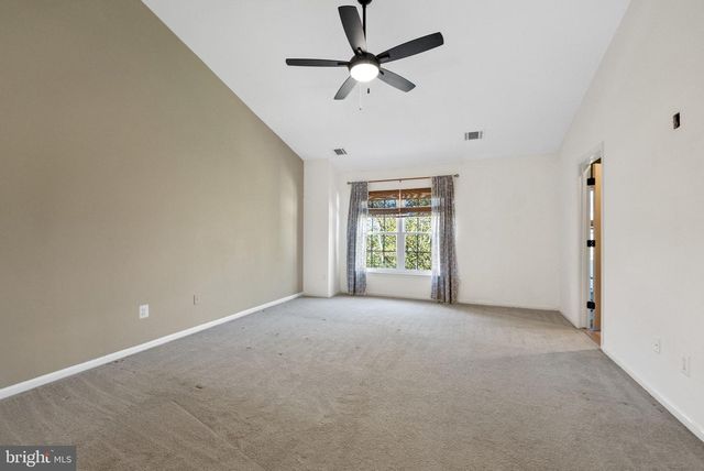 44894 POINT BAY TER, Ashburn, VA 20147