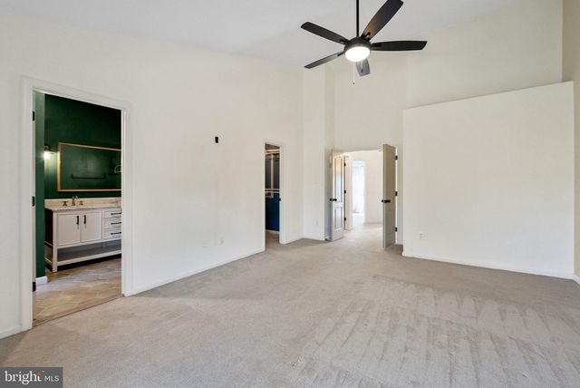 44894 POINT BAY TER, Ashburn, VA 20147